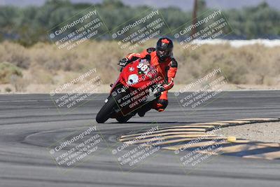 media/Oct-13-2025-Moto Forza (Mon) [[a66d839500]]/3-B Group/Session 3 (Turn 16)/